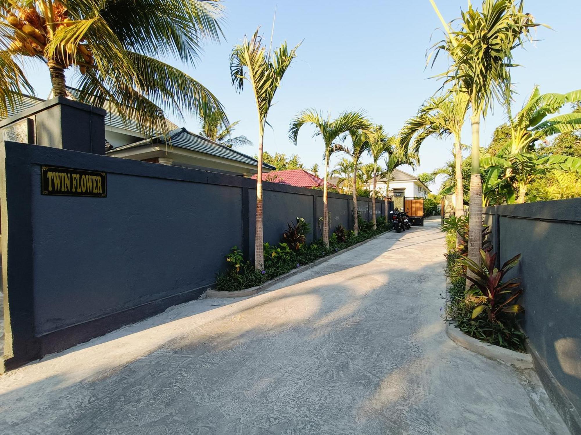Luxury Private 2Bed Poolvilla In Lovina Twinflower Villa Luaran gambar