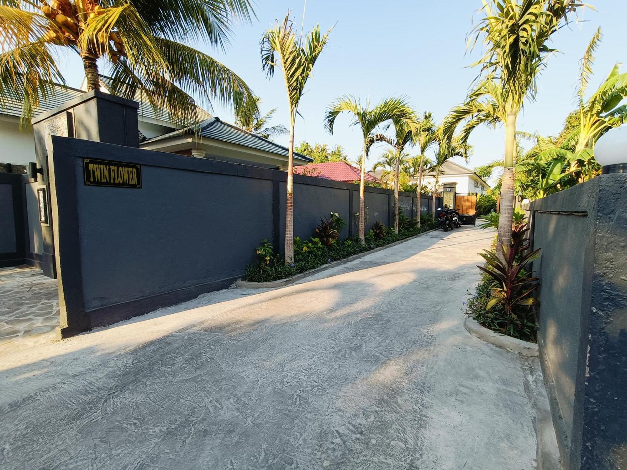 Luxury Private 2Bed Poolvilla In Lovina Twinflower Villa Luaran gambar